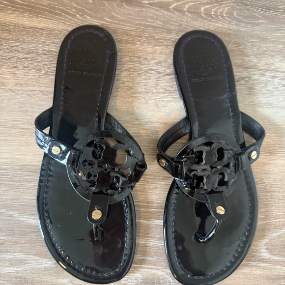 Tory Burch Black Patent Millers Size 8 $200 - Picture 4 of 10